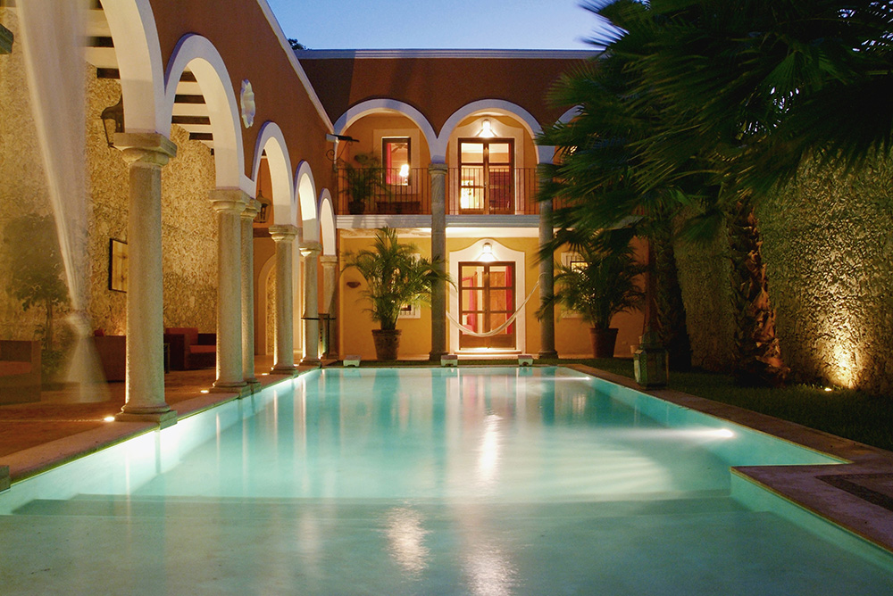 Pool and courtyard, Hotel Hacienda Mérida