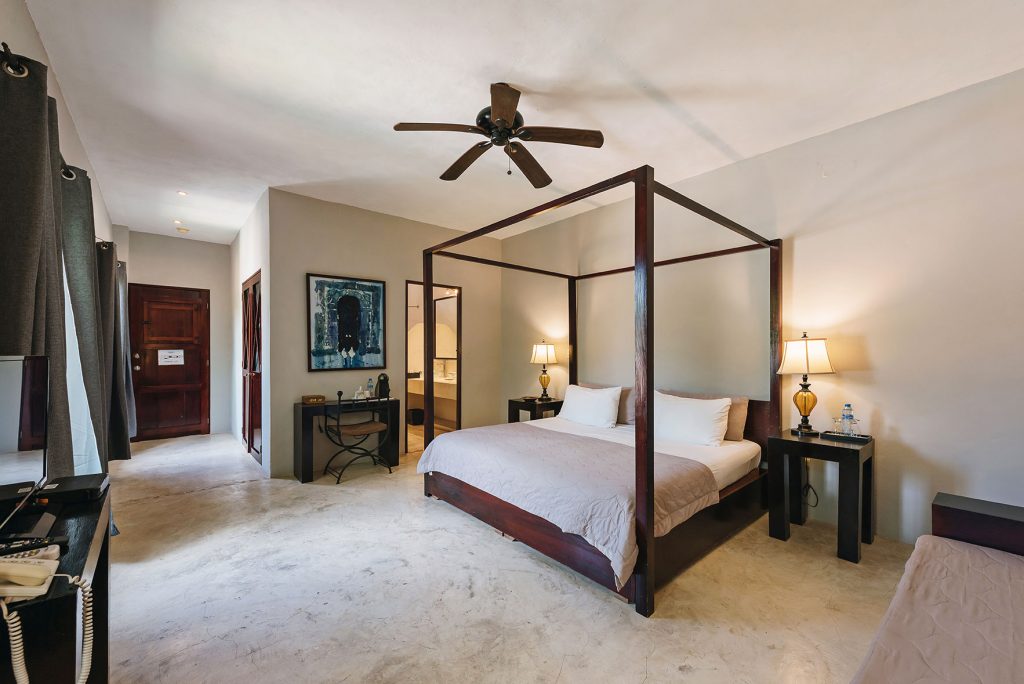 White Deluxe room at Hotel Hacienda VIP