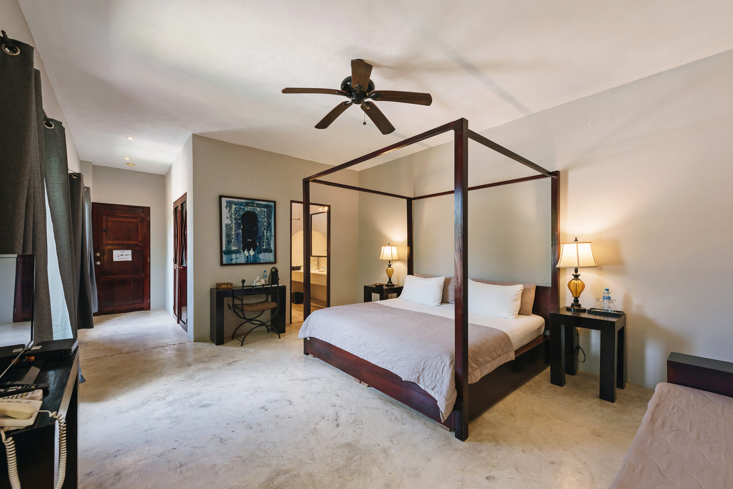 White Deluxe room at Hotel Hacienda VIP